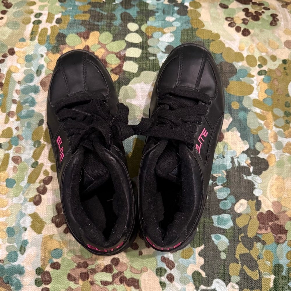 Women's Black and Pink Bowling shoes. Comfortable!